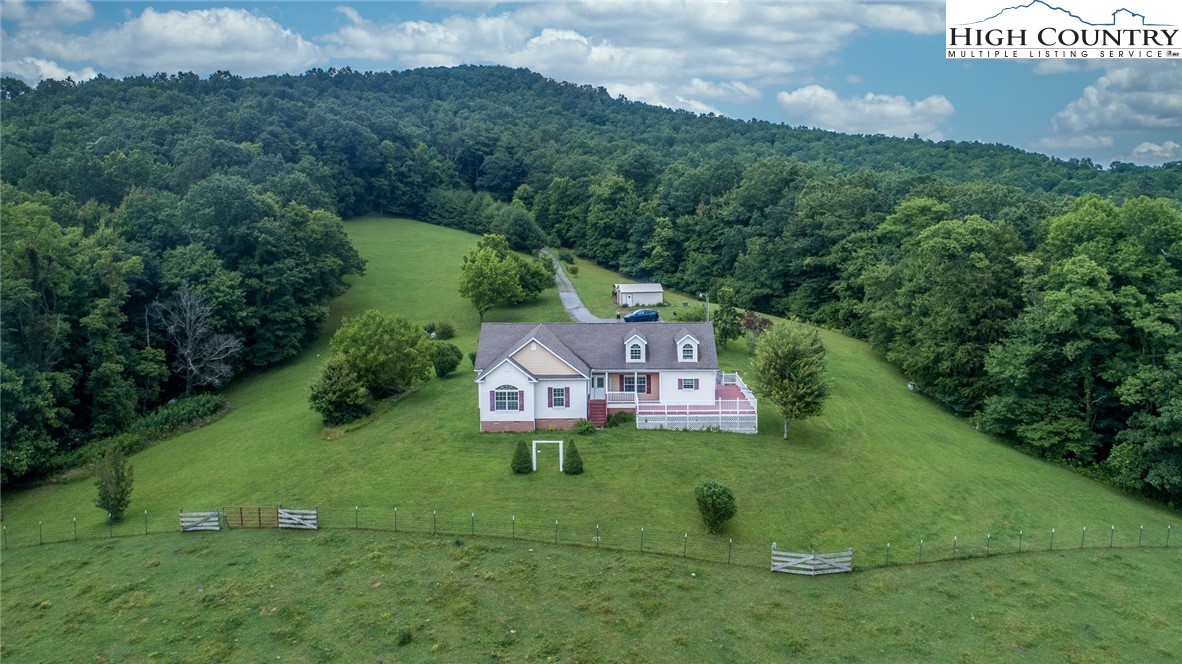 521 Oak Knob Trail