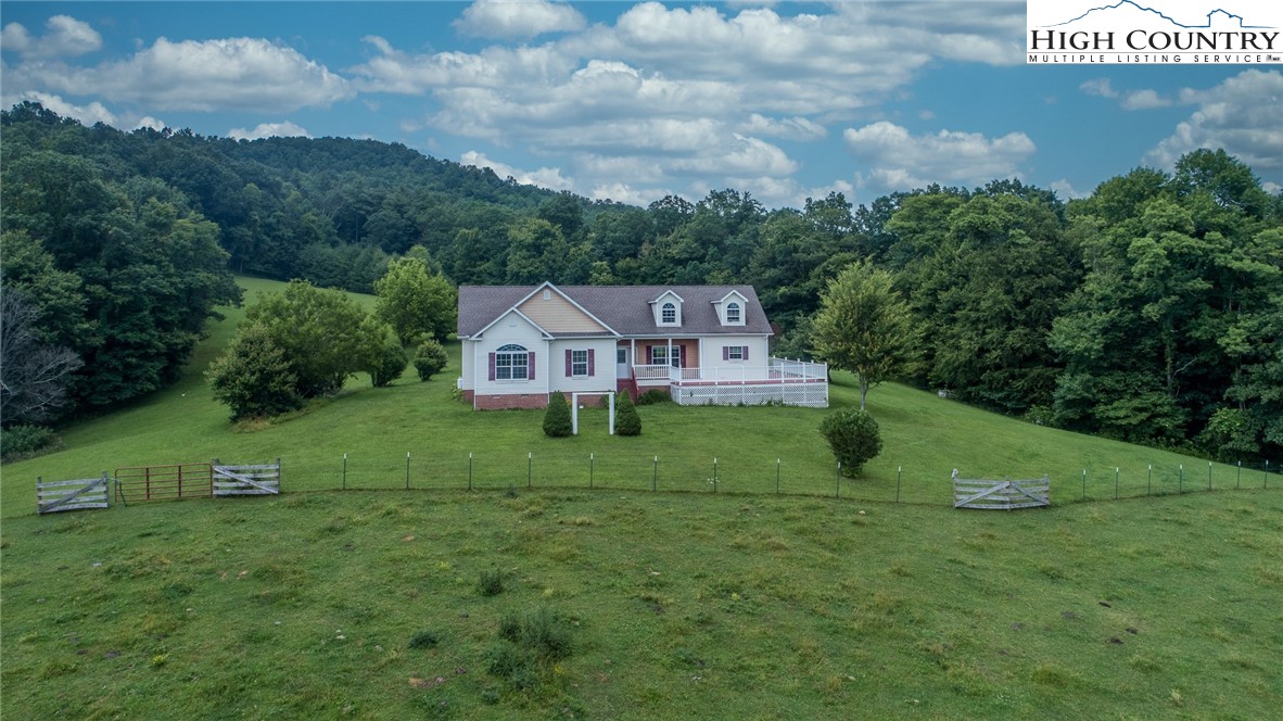 521 Oak Knob Trail