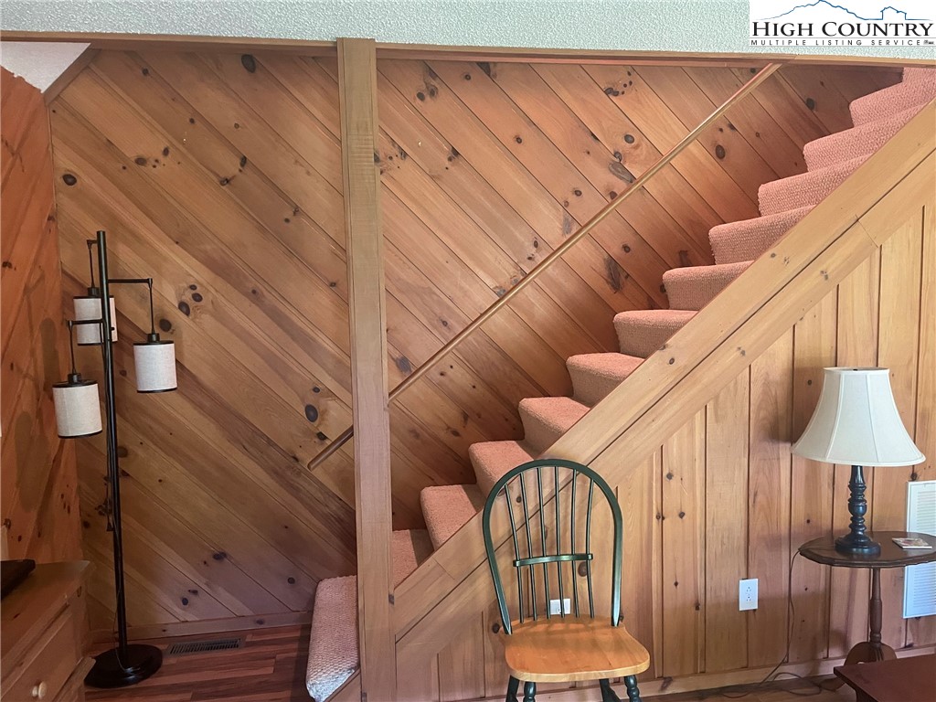 106 River Park Drive