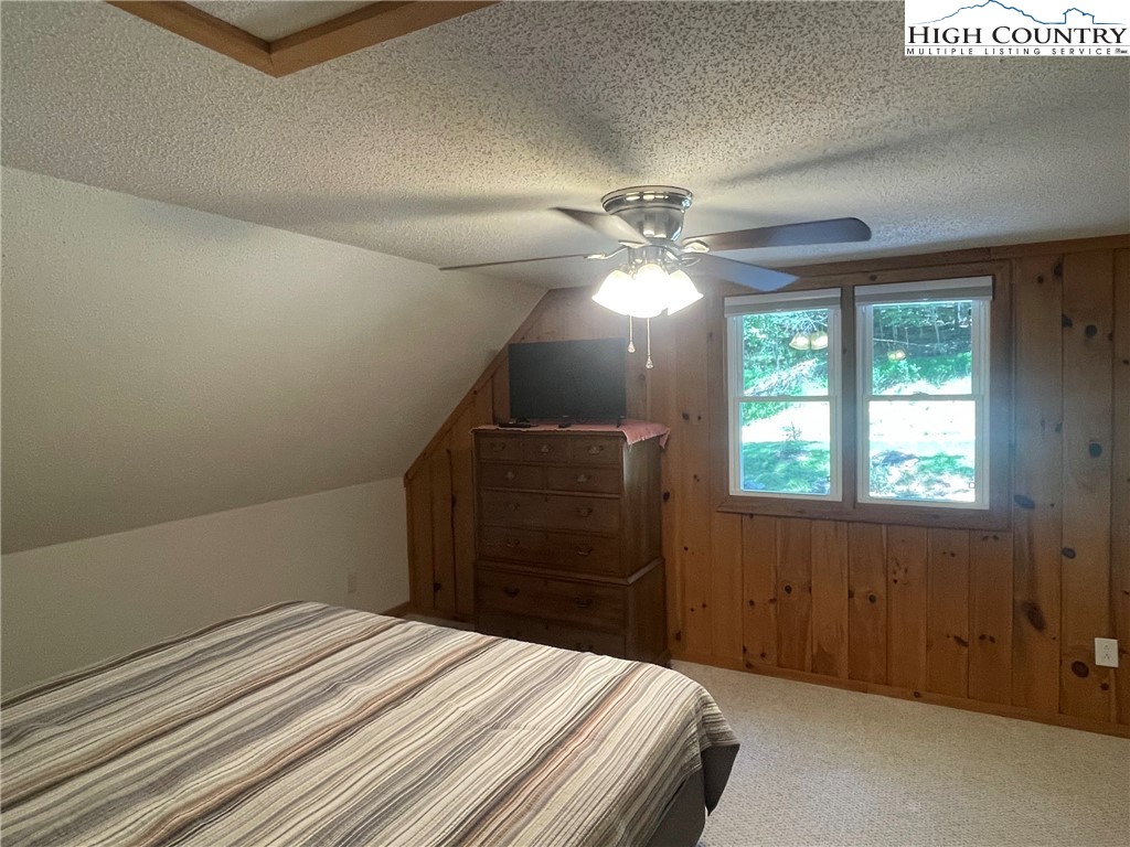 106 River Park Drive