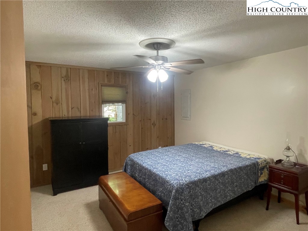 106 River Park Drive