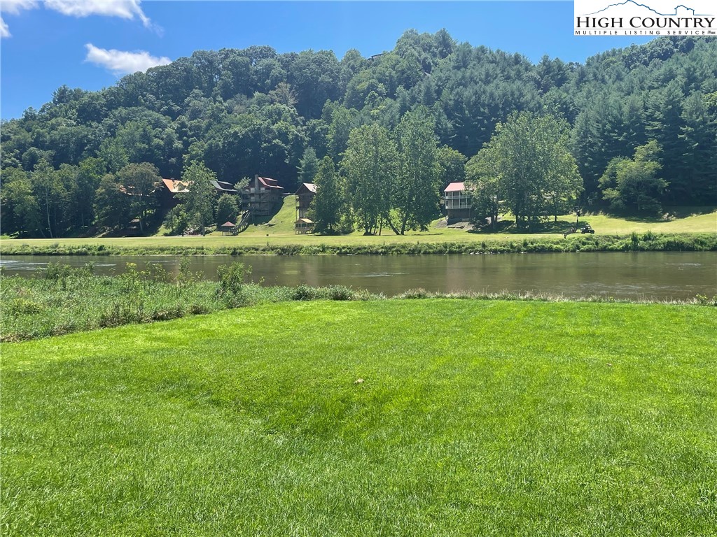 106 River Park Drive