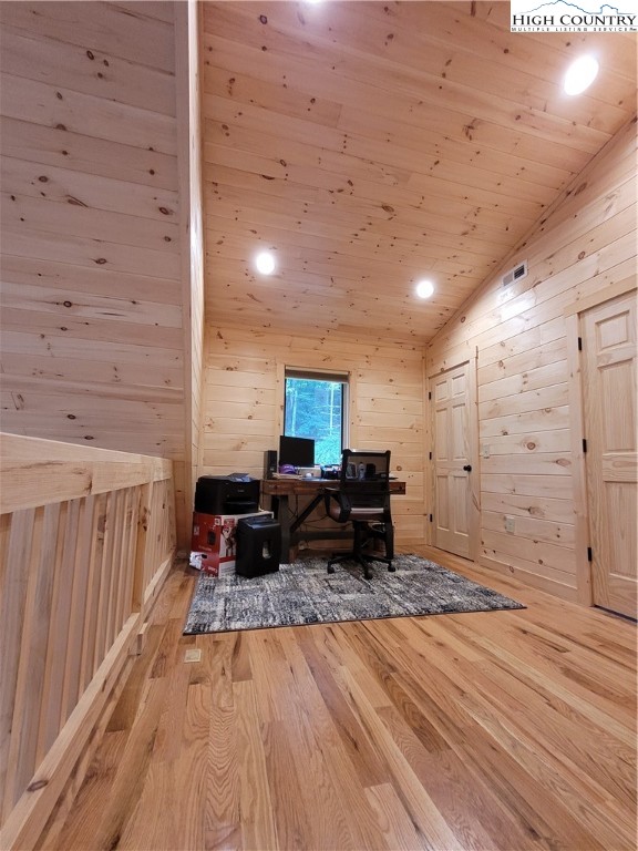 951 Woodland Shores Drive