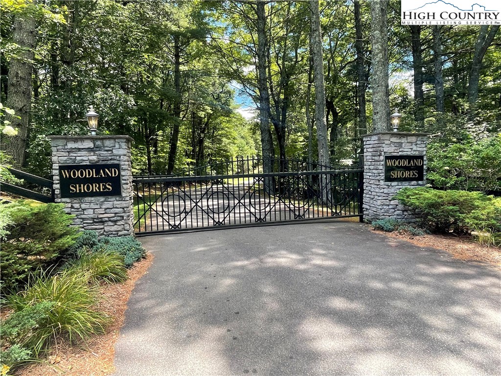 951 Woodland Shores Drive