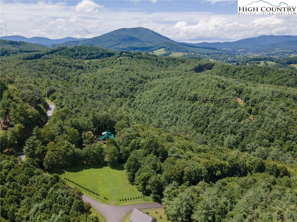 951 Woodland Shores Drive