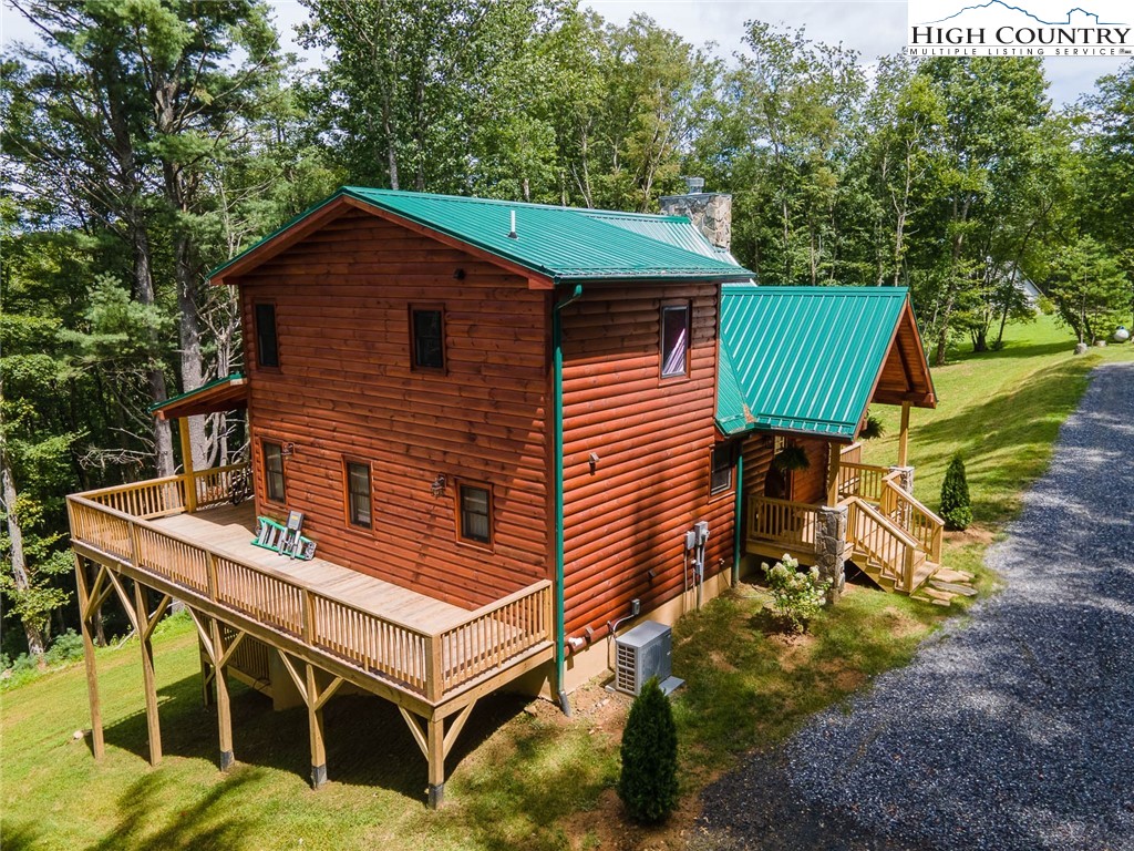 951 Woodland Shores Drive