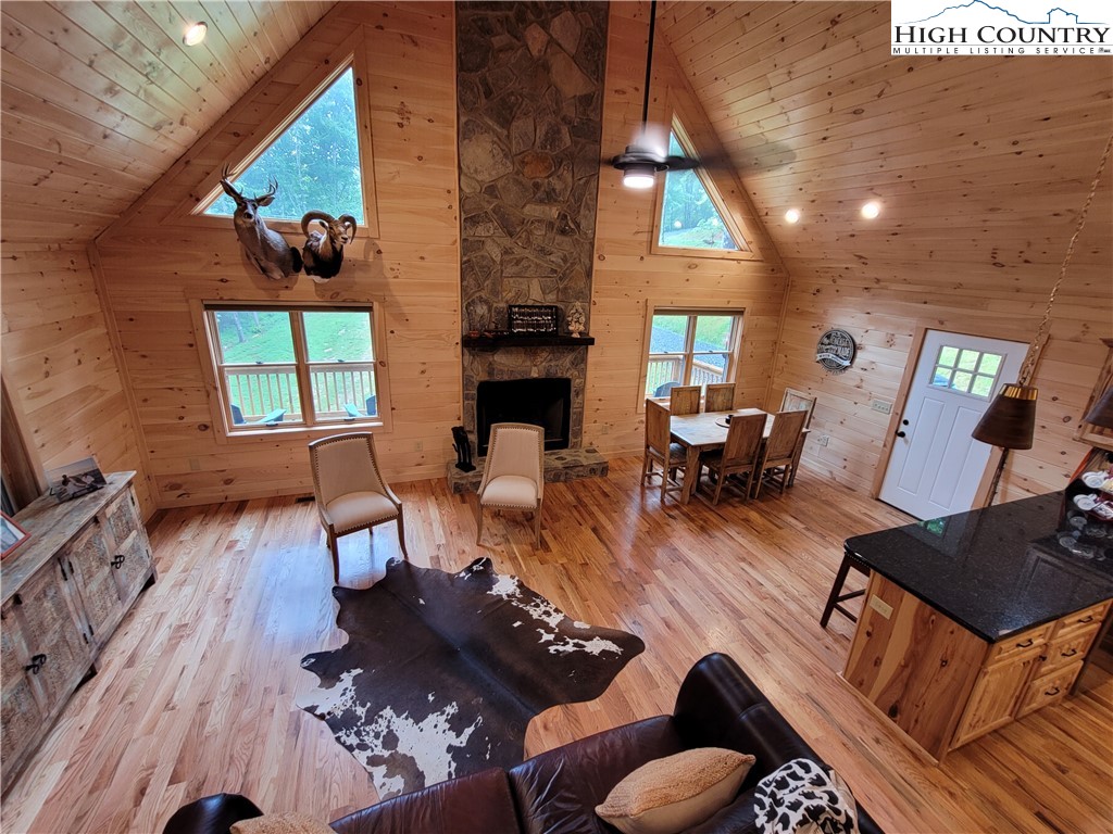 951 Woodland Shores Drive