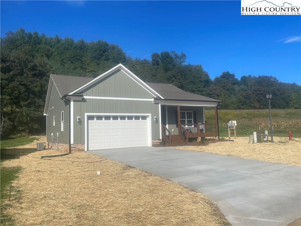 256 W Evergreen Street