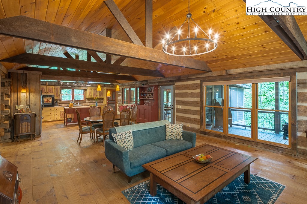 1404 Laurel Creek Ext Road