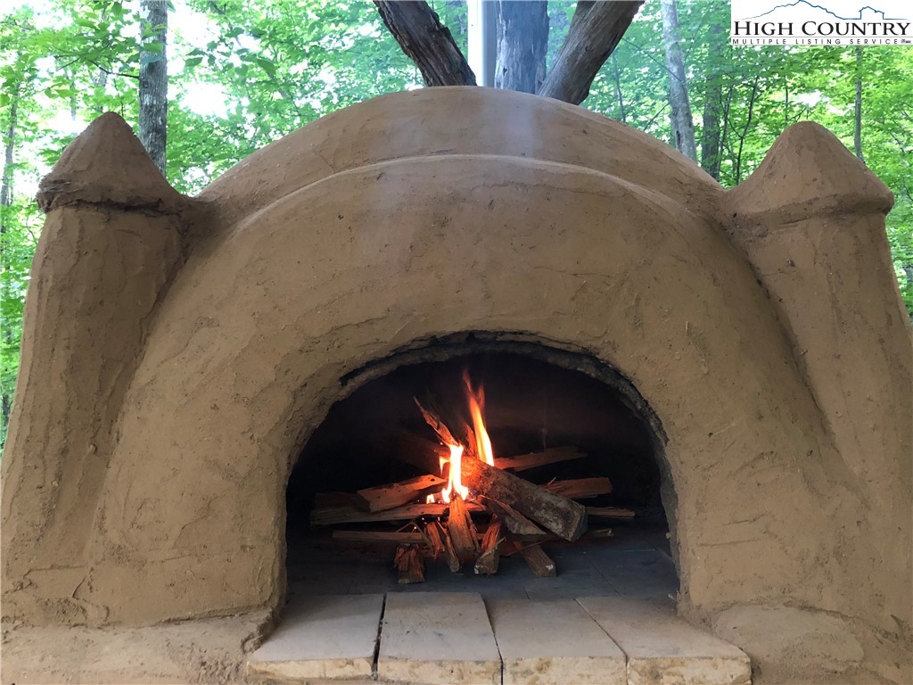 1404 Laurel Creek Ext Road