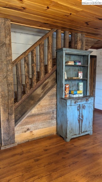 1404 Laurel Creek Ext Road