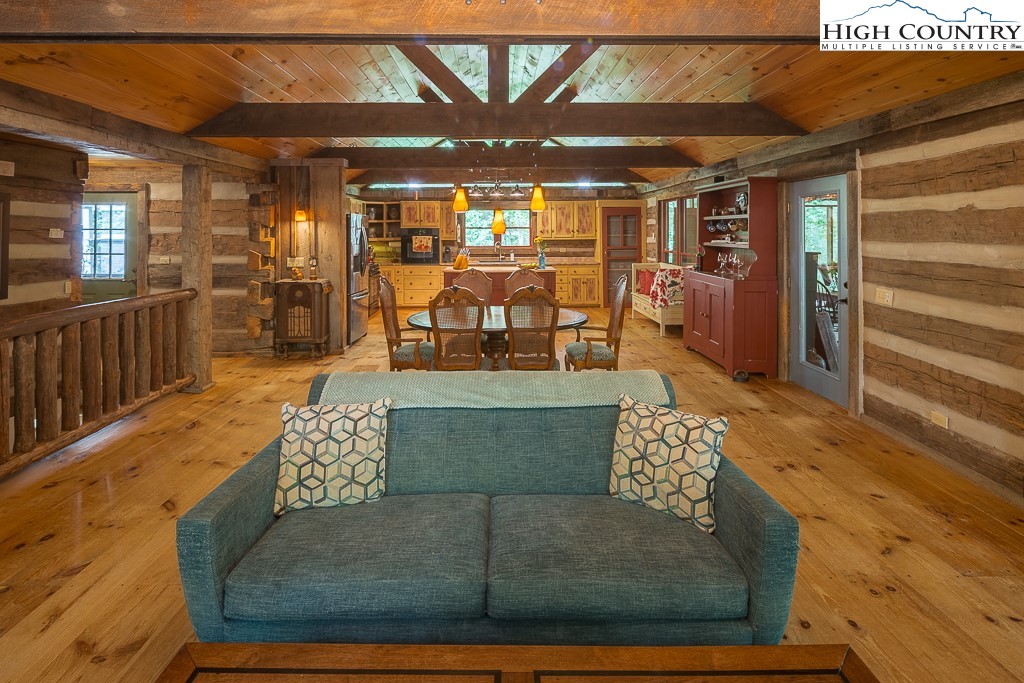 1404 Laurel Creek Ext Road