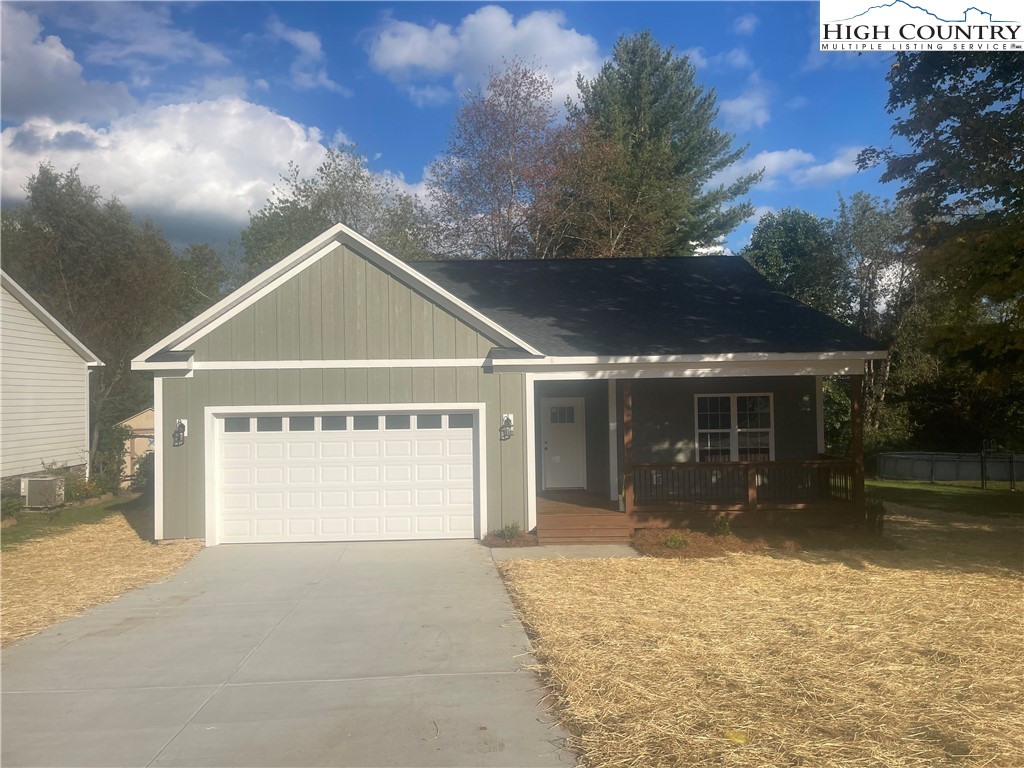 291 W Evergreen Street