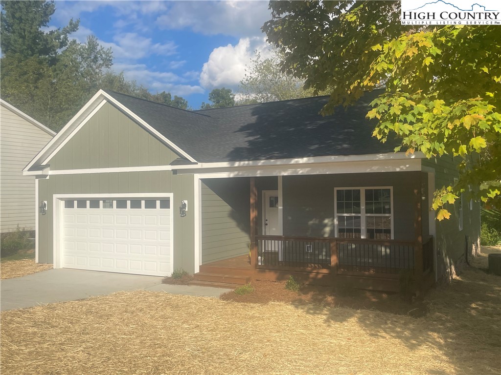 291 W Evergreen Street