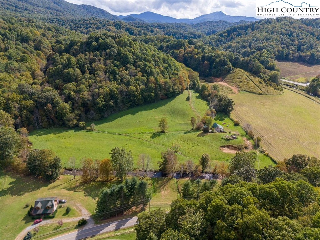 1946 River Breeze Drive