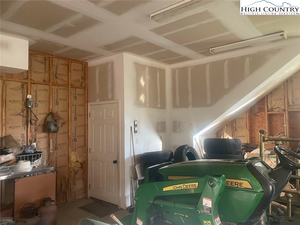 1946 River Breeze Drive