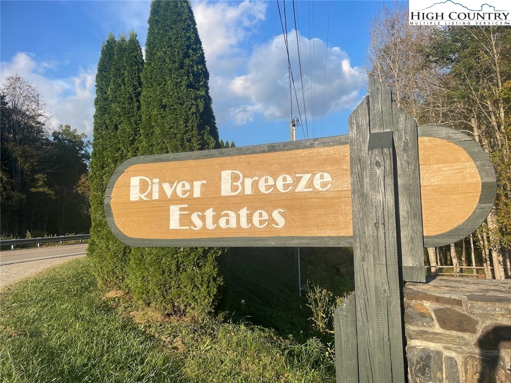 1946 River Breeze Drive