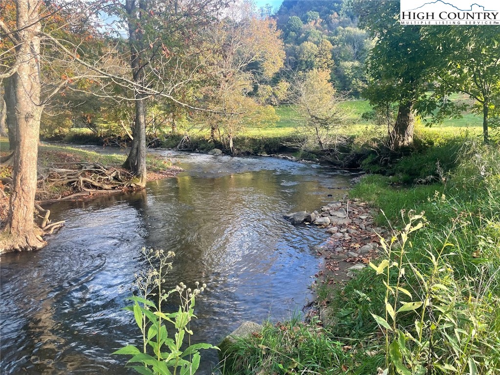 1946 River Breeze Drive