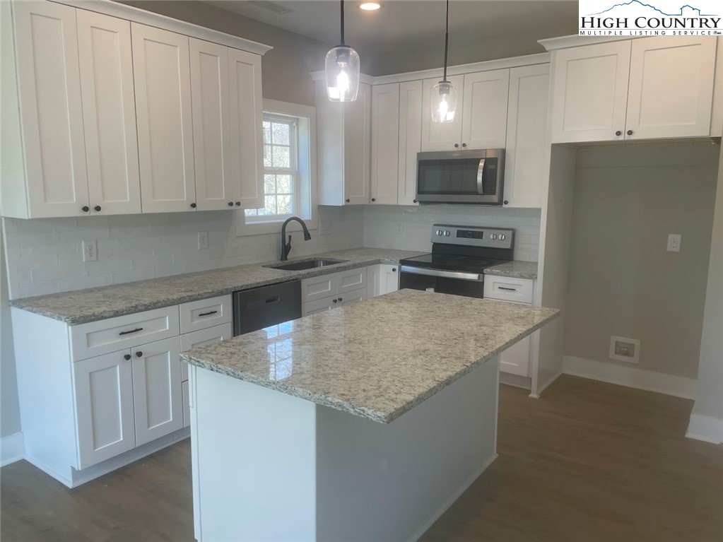 165 W Evergreen Drive