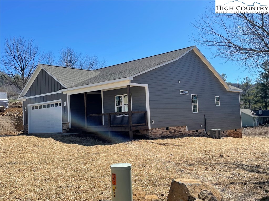 165 W Evergreen Drive