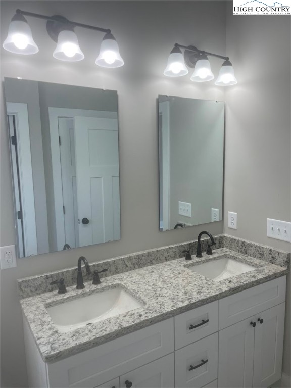 165 W Evergreen Drive