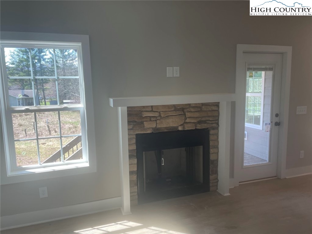 165 W Evergreen Drive