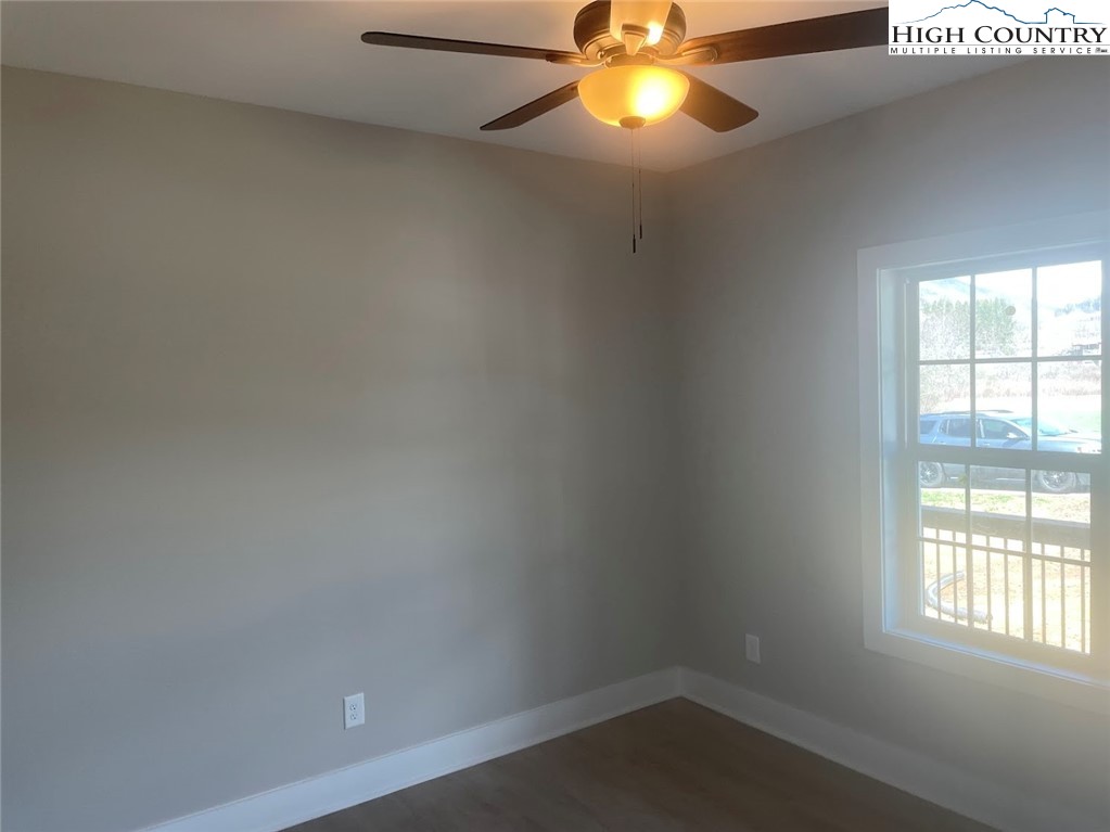 165 W Evergreen Drive