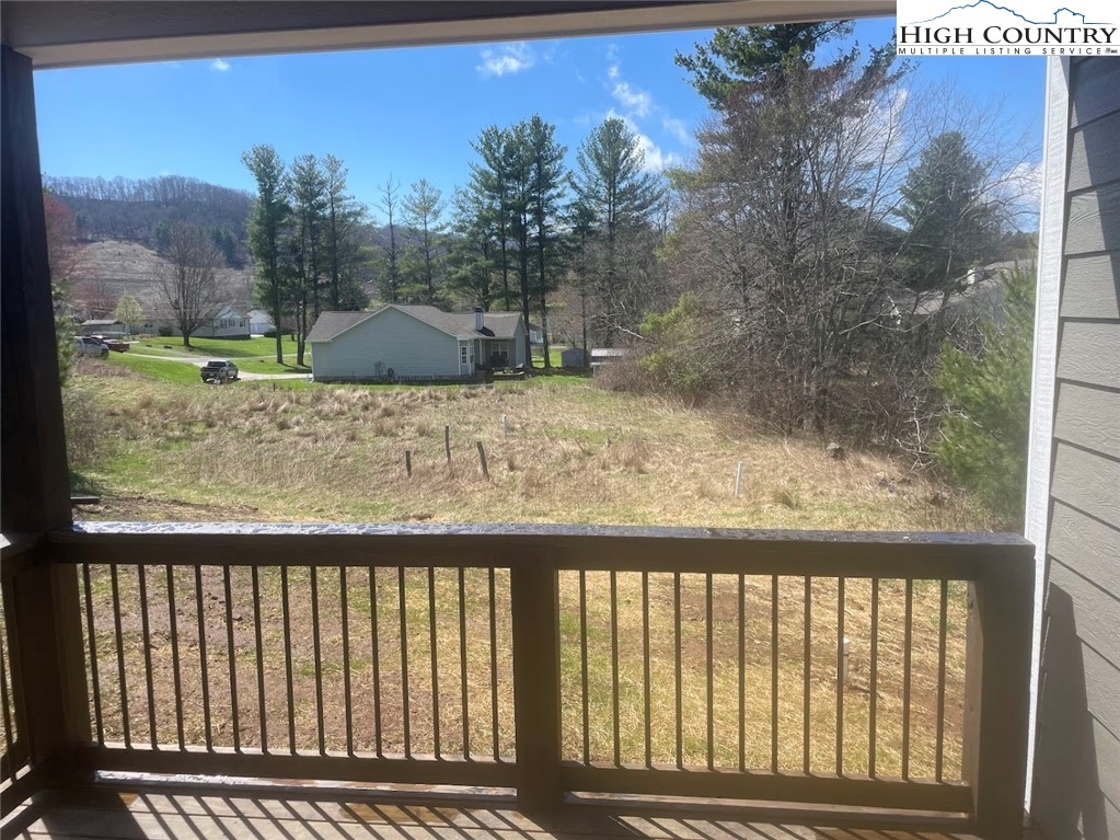 165 W Evergreen Drive