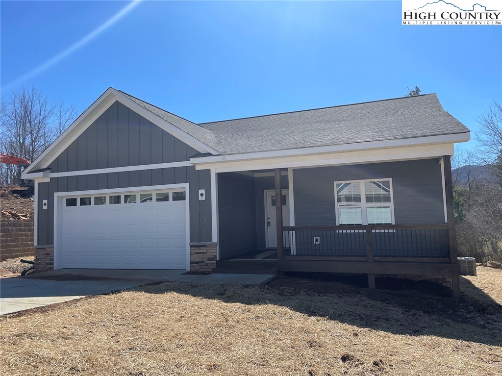 165 W Evergreen Drive