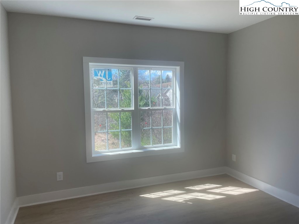 165 W Evergreen Drive