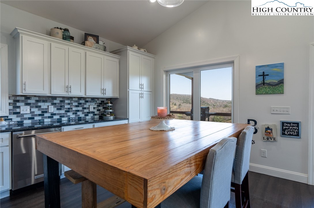 221 Raven Ridge Lane