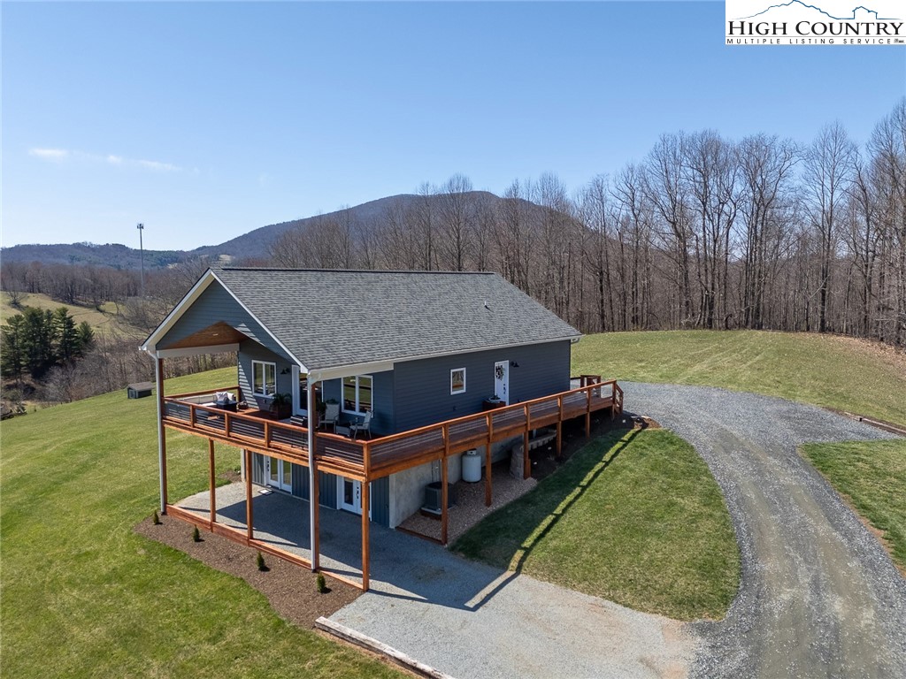 221 Raven Ridge Lane