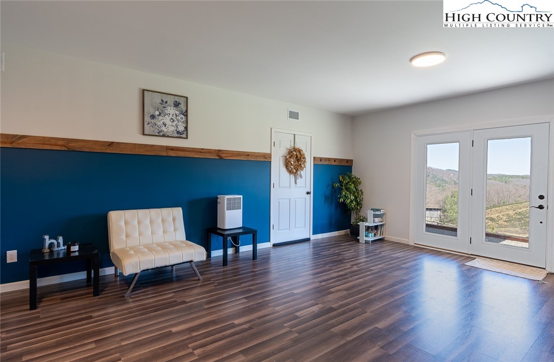 221 Raven Ridge Lane