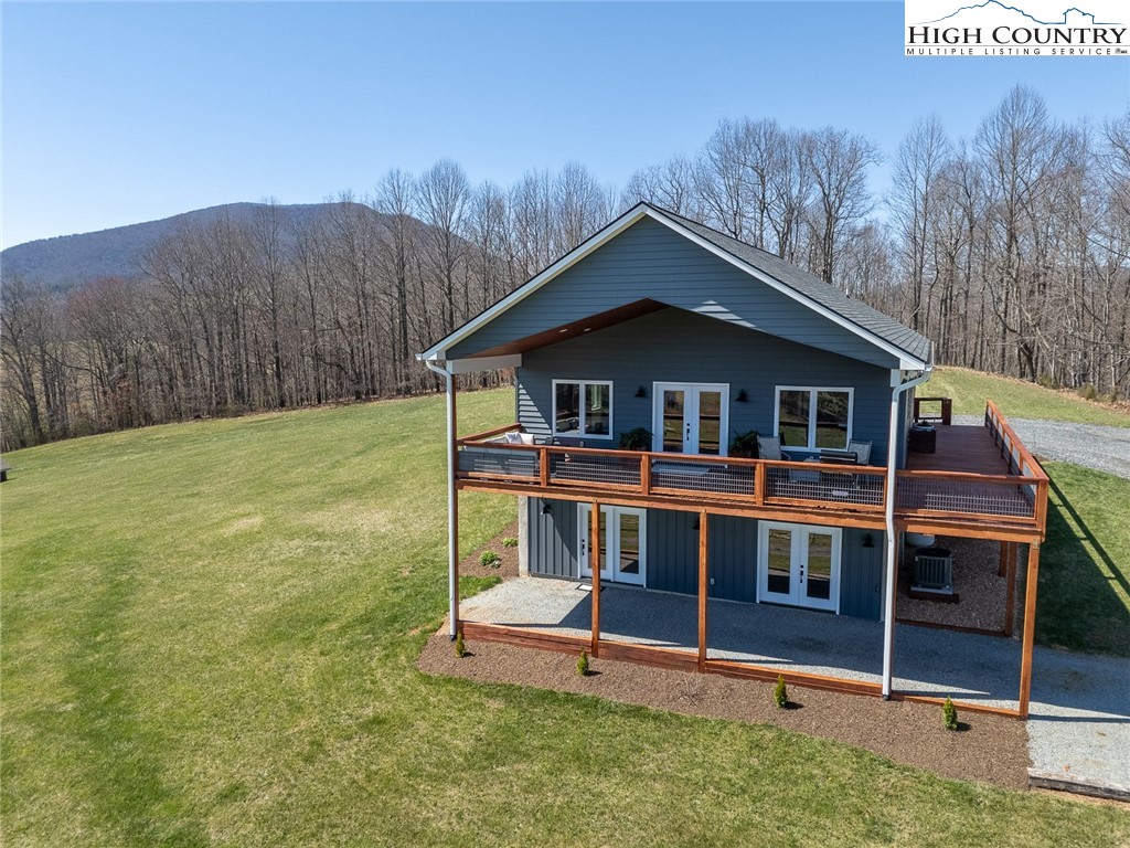 221 Raven Ridge Lane