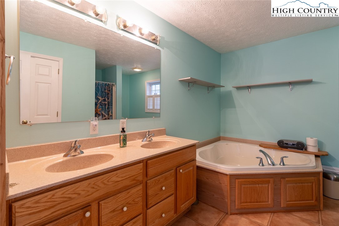 3036 Little Windfall Road