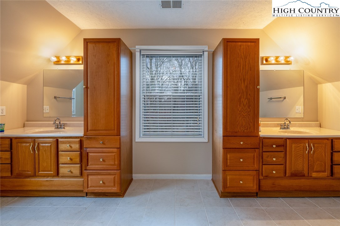 3036 Little Windfall Road