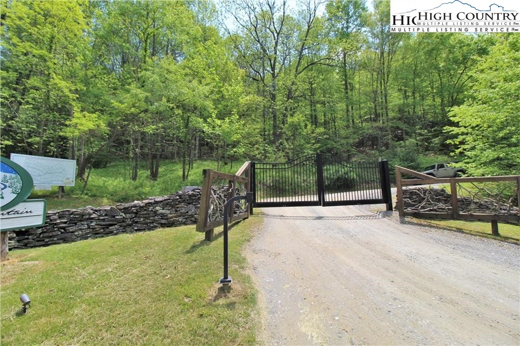 TBD Christmas Mountain Lane