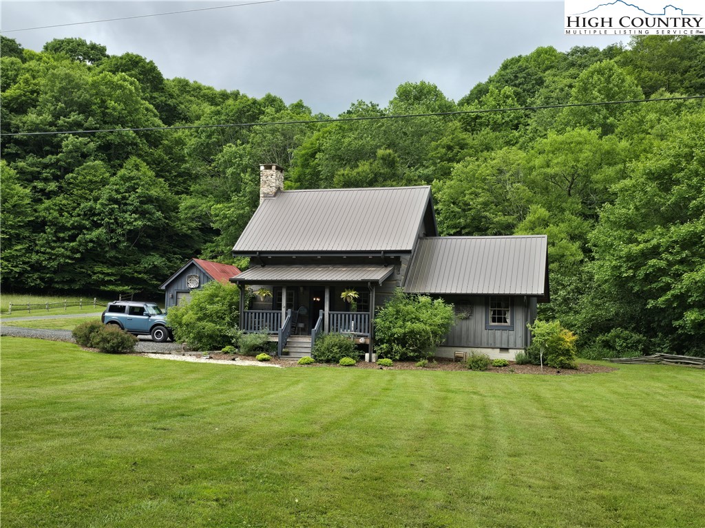 130 Lauren Glen Trail