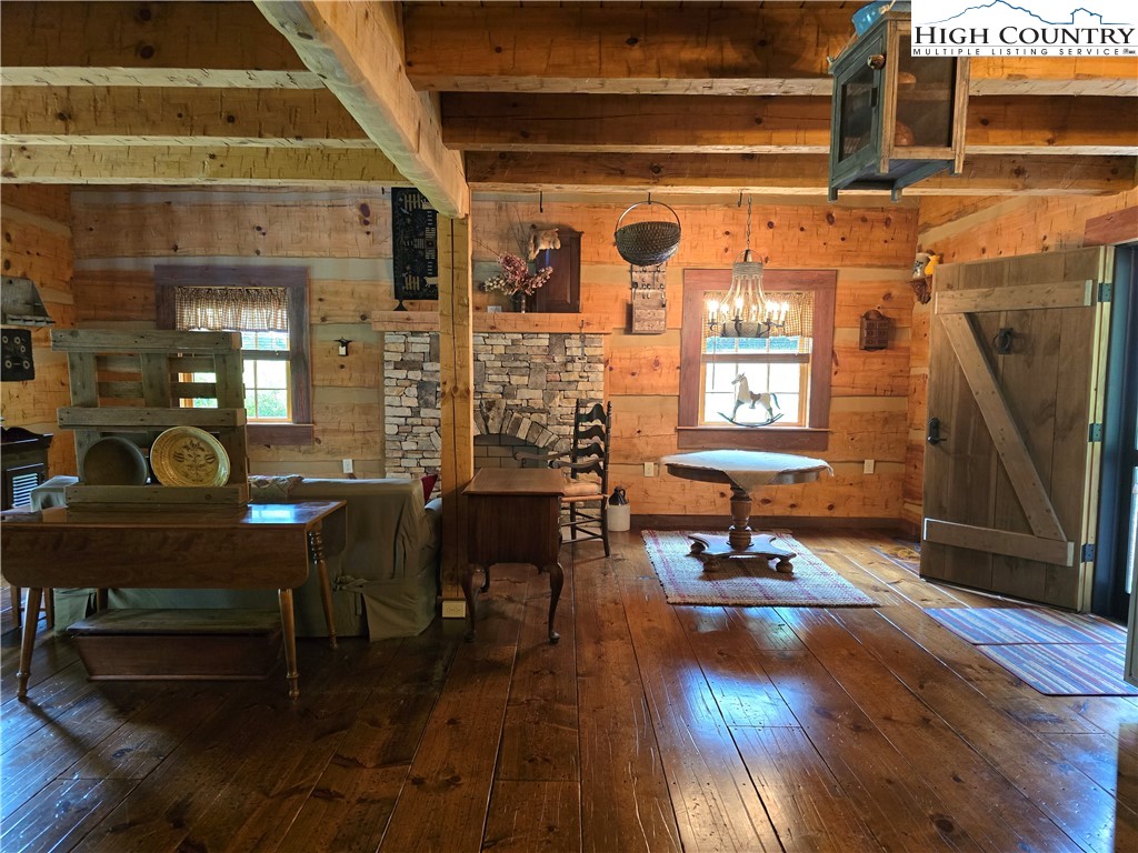 130 Lauren Glen Trail