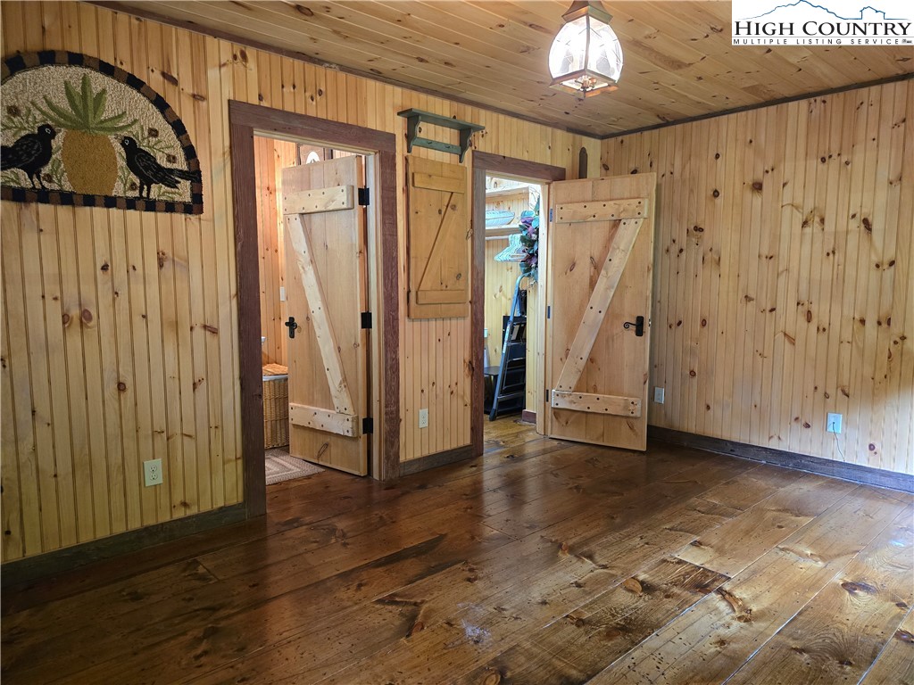 130 Lauren Glen Trail