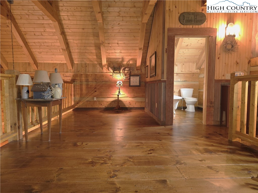 130 Lauren Glen Trail