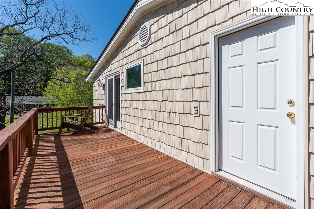 201 E Buck Mountain Road