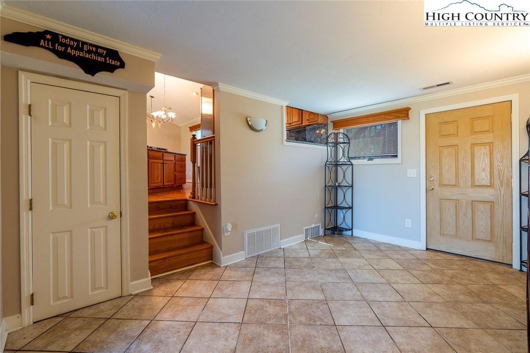 201 E Buck Mountain Road