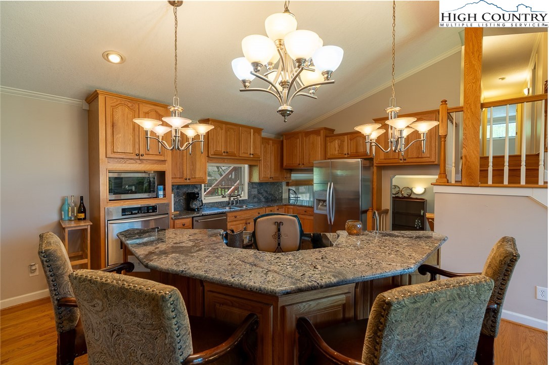 201 E Buck Mountain Road