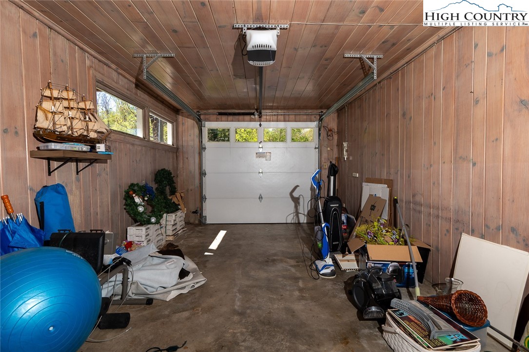 201 E Buck Mountain Road