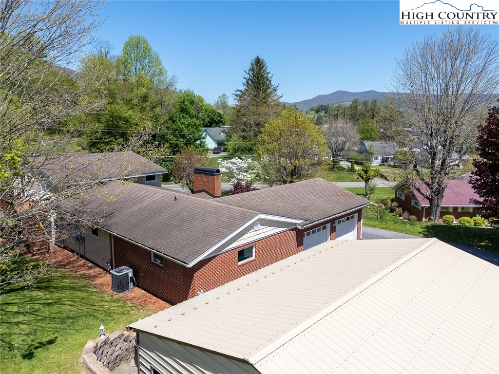 201 E Buck Mountain Road