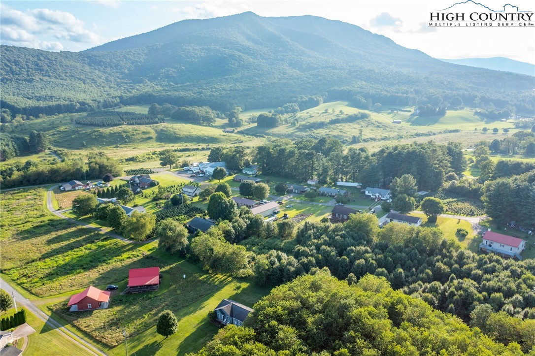 1 Graybeal Calloway Drive