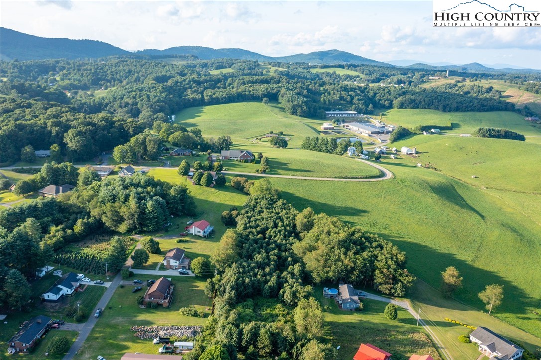 1 Graybeal Calloway Drive