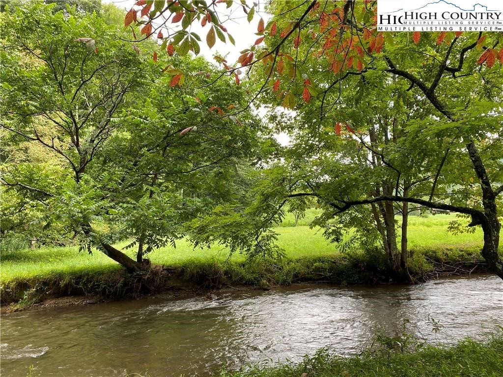 1430 W Deep Ford Road