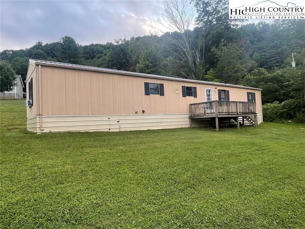 6776 & 6818 US Highway 221 S